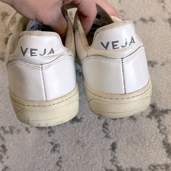 Veja V-10 Women's all White and‎ cream Leather Sneakers Euro 38 is size 7
